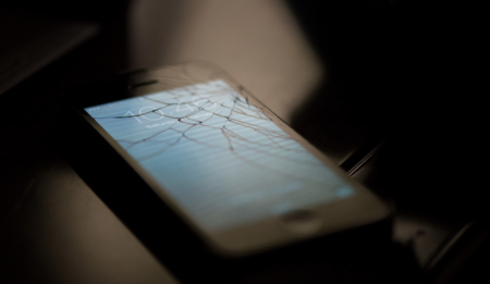 La garantía del iPhone seguirá activa después de algunas reparaciones no oficiales, según un comunicado interno de Apple