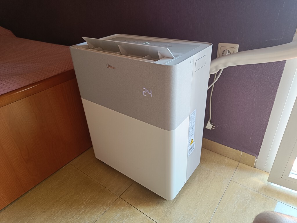 Midea PortaSplit, análisis: un aire acondicionado portátil que combina lo mejor de un split y de un pingüino