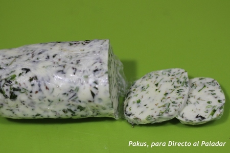 Cómo hacer mantequilla a las finas hierbas