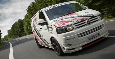La VW T5 de Revo bate el récord de comerciales en Nordschleife
