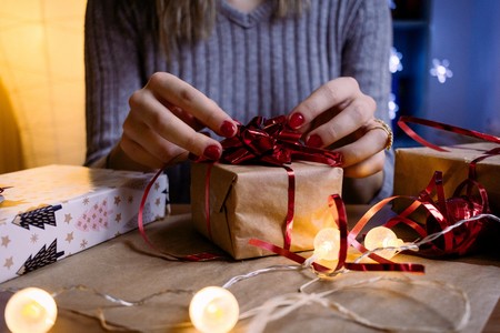33 ideas de regalos para Navidad por menos de 100 euros