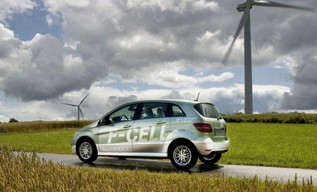 Mercedes-Benz Clase B F-Cell nubes