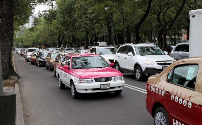 El gobierno de la CDMX dará 6,000 créditos para taxis híbridos y coches eficientes