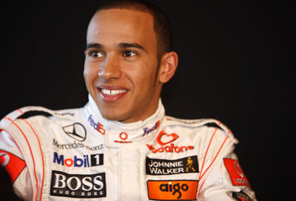 McLaren renueva a Hamilton hasta el 2012