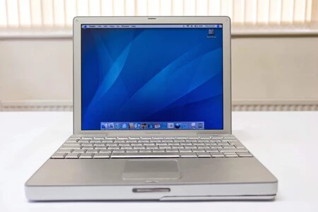 次世代の 12 インチ アルミニウム PowerBook G4。