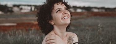 El hábito de sólo dos minutos al día para ser más feliz, que recomienda el gurú del bienestar emocional 