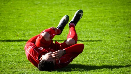 Así te ayuda un psicólogo a recuperarte de una lesión (y a saber esperar para volver a entrenar)