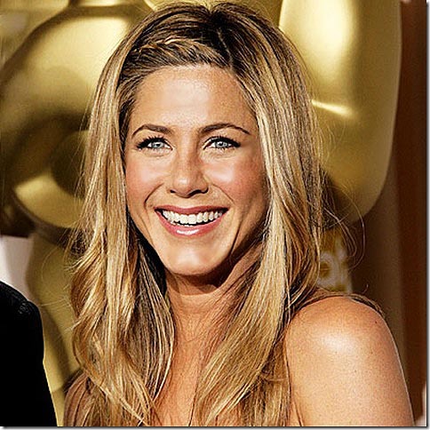 Foto de Quién luce mejor la melena suelta y una trenza cruzada (10/10)