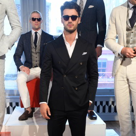 En la New York Fashion Week, los looks a blanco y negro triunfan como tendencia