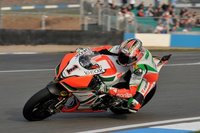 Superbikes 2011: Carlos Checa primero en los libres, tercero en Q1