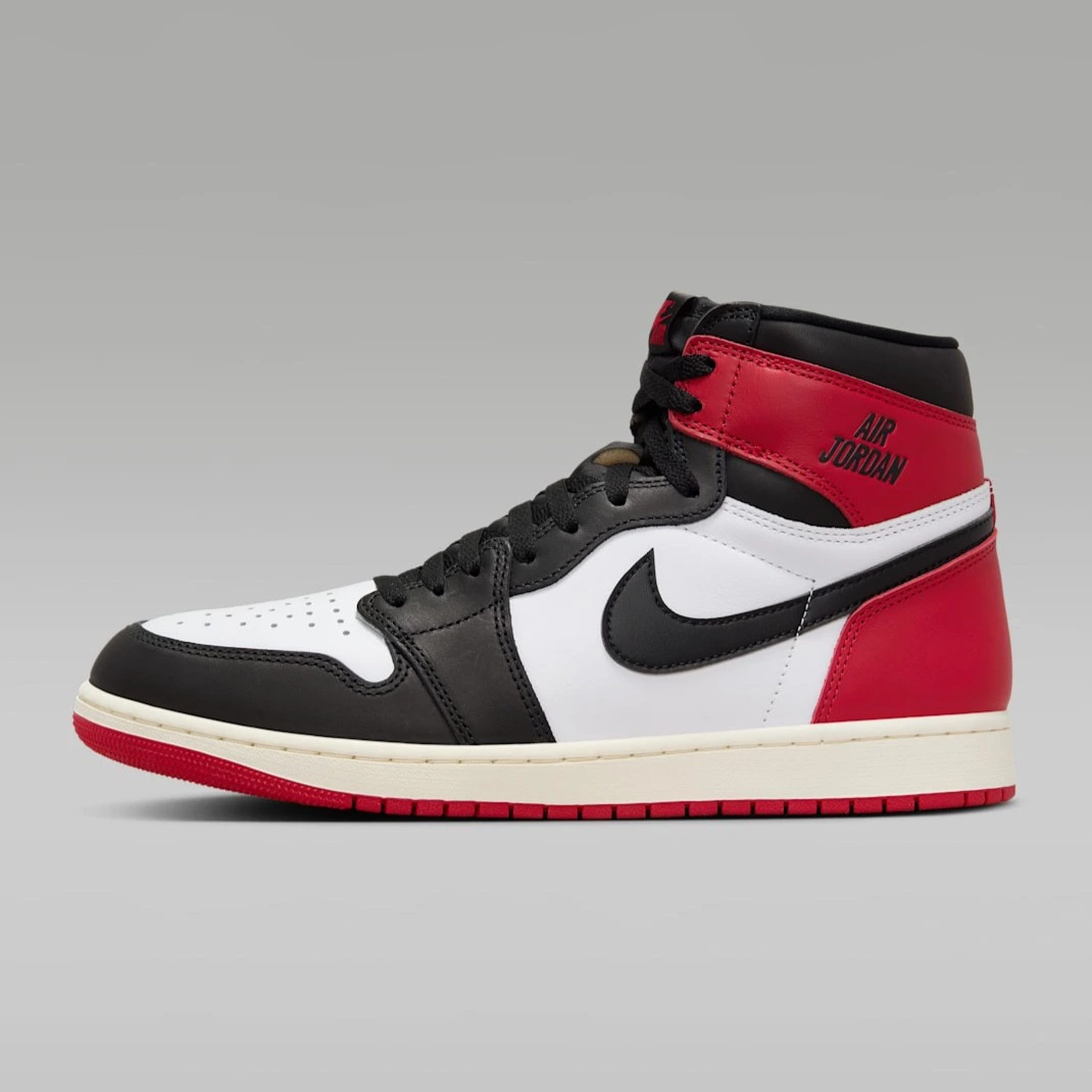 Air Jordan 1 Retro High OG "Black Toe"