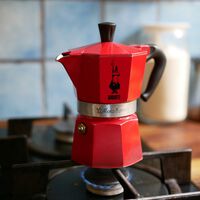 Nuestro café a menudo sabe mal, y la razón está detrás de esta pieza de la cafetera 