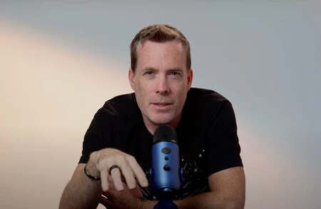 Android Developersでのインタビュー中の David Burke 氏