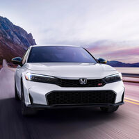 El Honda Civic Si 2025 se renueva: un verdadero sedán para entusiastas, que sólo puede comprarse con caja manual