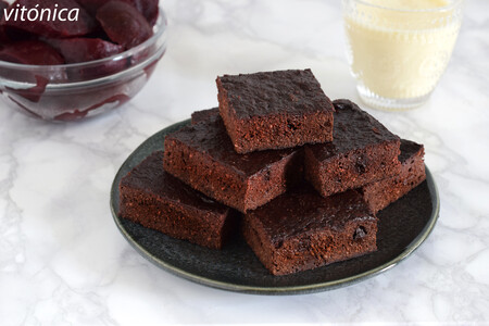 Brownie fitness de remolacha sin azúcar: receta dulce sin gluten para amantes del chocolate