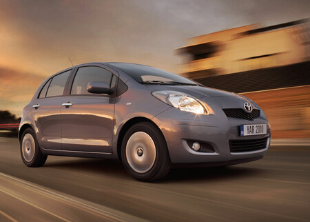Toyota Yaris 2010 1600 03