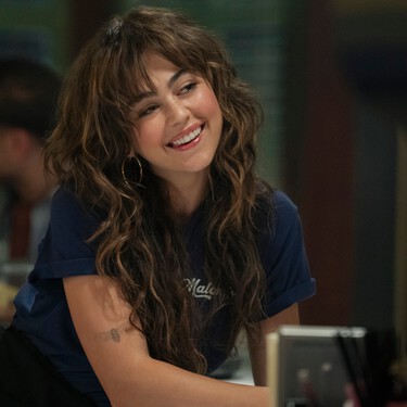 Vi la nueva serie romántica de Prime Video antes de su estreno. Está basada en una novela superventas y no se parece en nada a lo que esperaba