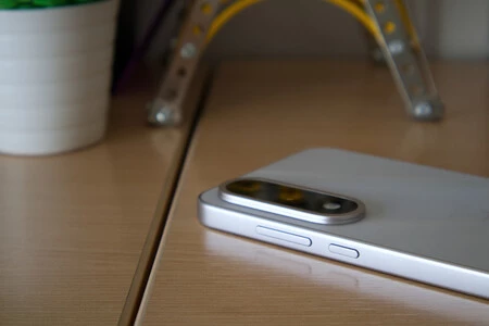 OnePlus Nord 5. Imagen de Javier Penalva
