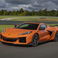Compró un Corvette de casi 3 millones de pesos, lo chocaron en cinco días y ahora el seguro planea arreglarlo con refacciones usadas