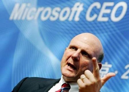 Ballmer dejará su puesto de CEO en Microsoft en 12 meses