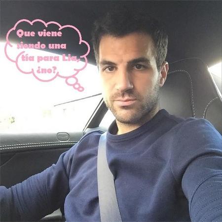 Ya ha nacido la hermanita de Cesc Fábregas y lo celebra ¡entre rumores de bodorrio!
