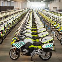 El truco barato de un euro que la Guardia Civil pone en sus motos para evitar accidentes 