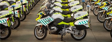 El truco barato de un euro que la Guardia Civil pone en sus motos para evitar accidentes 