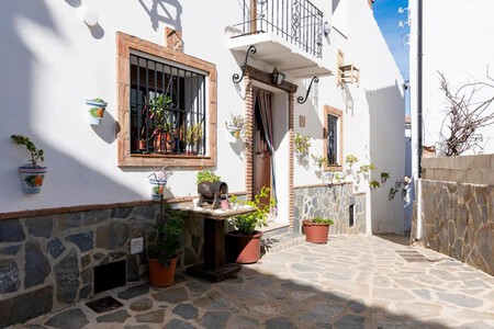 Pueblo Blanco Bonito Andalucia Senderismo Buena Comida Escapada