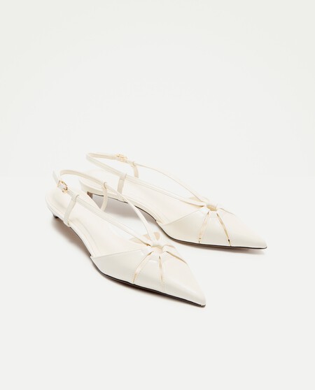 zapatos salón blancos