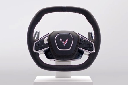 El volante del Chevrolet Corvette 2020 insinúa una cabina muy futurista