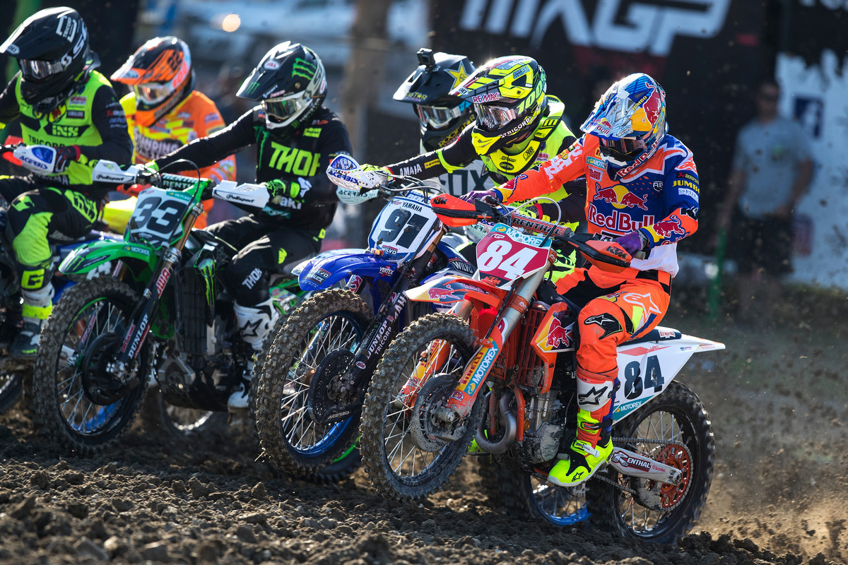 Clement Desalle doblega a las KTM de MXGP en Rusia y Pauls Jonass recupera su mojo en MX2