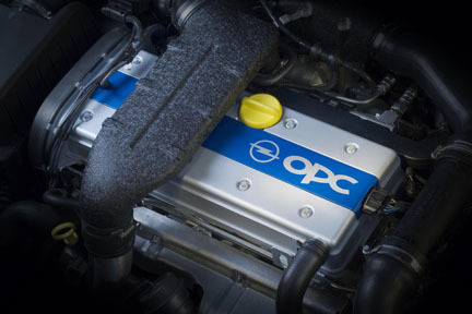 Opel Zafira OPC - Motor