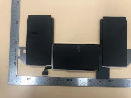 Aparecen fotos de la supuesta batería del próximo MacBook Air