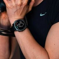 PcComponentes hunde el precio de uno de los mejores relojes Garmin para que te pongas en forma 