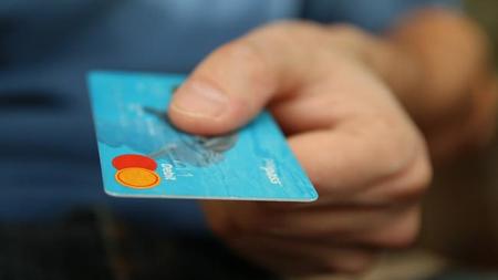 Casi un 40% de los clientes del comercio online utilizar tarjetas monedero o prepago