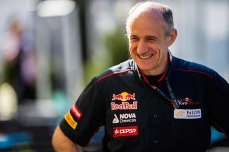 Franz Tost no es partidario de las órdenes de equipo: "queremos ver luchas y adelantamientos en pista"