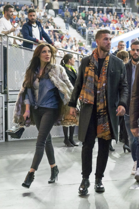 Sergio Ramos empieza el año con un fular étnico que nos tiene divididos: ¿complemento exitoso o para quemarlo en la hoguera?