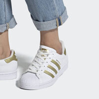 Las zapatillas Adidas que necesitas para este verano están en Springfield y además con un 30% de descuento 