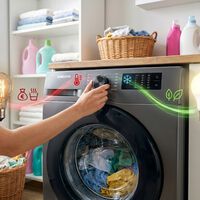 Para ahorrar luz con la lavadora no hace falta cambiar de electrodoméstico, sino lo que creemos sobre el agua caliente