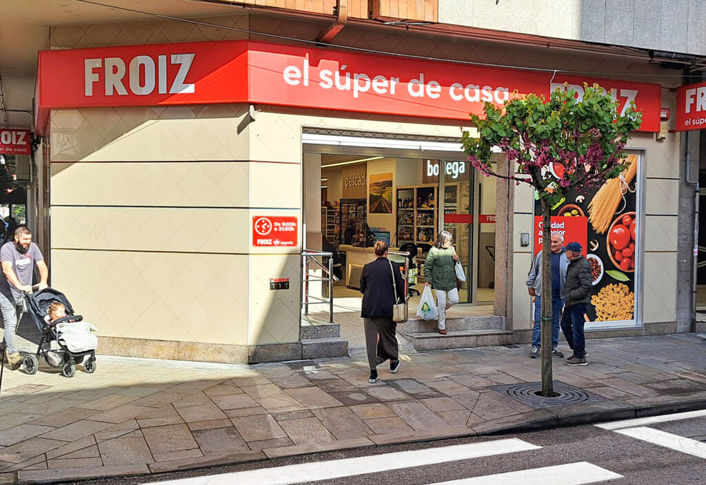 Muy pocos supermercados nacionales están resistiendo ante Mercadona: cadenas regionales como Froiz sí