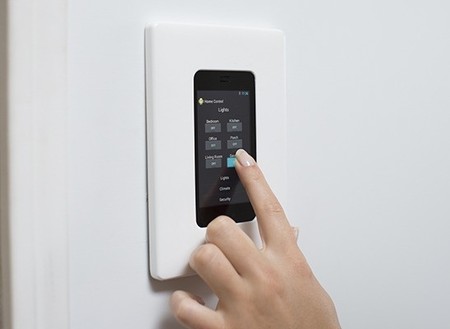 HIO Wallpad, el dispositivo para controlar nuestro hogar que busca financiación en Kickstarter