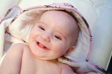 La foto de tu bebé: risas a la hora del baño