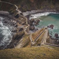 Escogemos nuestras vacaciones en las series. Por eso el 44% de nuestros turistas nos han descubierto en la pantalla 