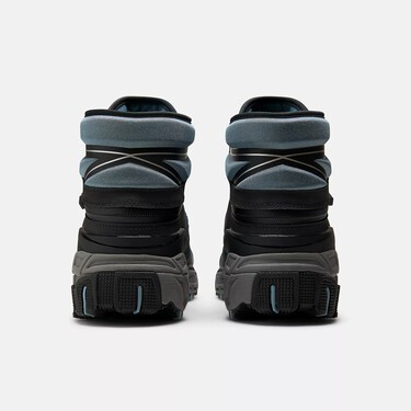 Parecen unas botas de senderismo, pero New Balance y sus zapatillas tres en uno con alma japonesa son lo que necesitas para llevar desde tu casa a la montaña 