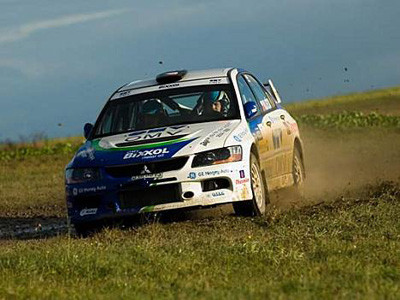 Stohl vence con un coche impulsado por Gas Natural comprimido