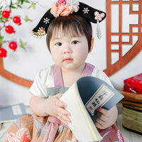 China ha tomado una decisión extrema en plena caída de la natalidad: los extranjeros ya no podrán adoptar 