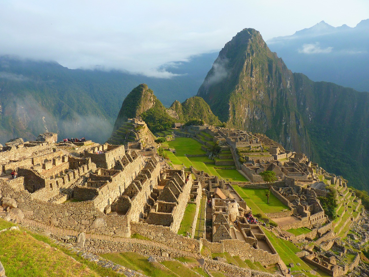 Cómo planea Perú reducir la afluencia masiva de turistas a Machu Picchu 
