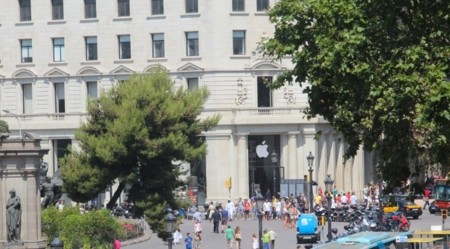 Apple invierte 16 mil millones de dólares en recomprar sus propias acciones