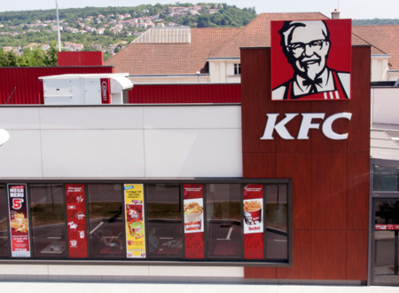 Empleados de KFC pillados infraganti