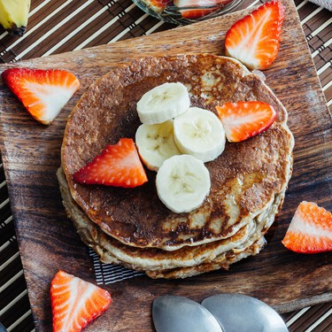 Siete desayunos con una cosa en común: el ingrediente que recomiendan los nutricionistas para quedarnos saciados y no picar entre horas